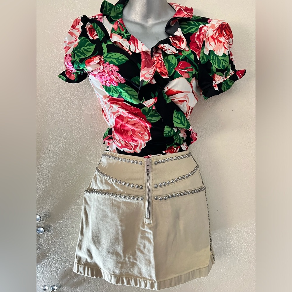 COACH super-chic Coachella Studded Off-white Denim Mini Skirt with pockets